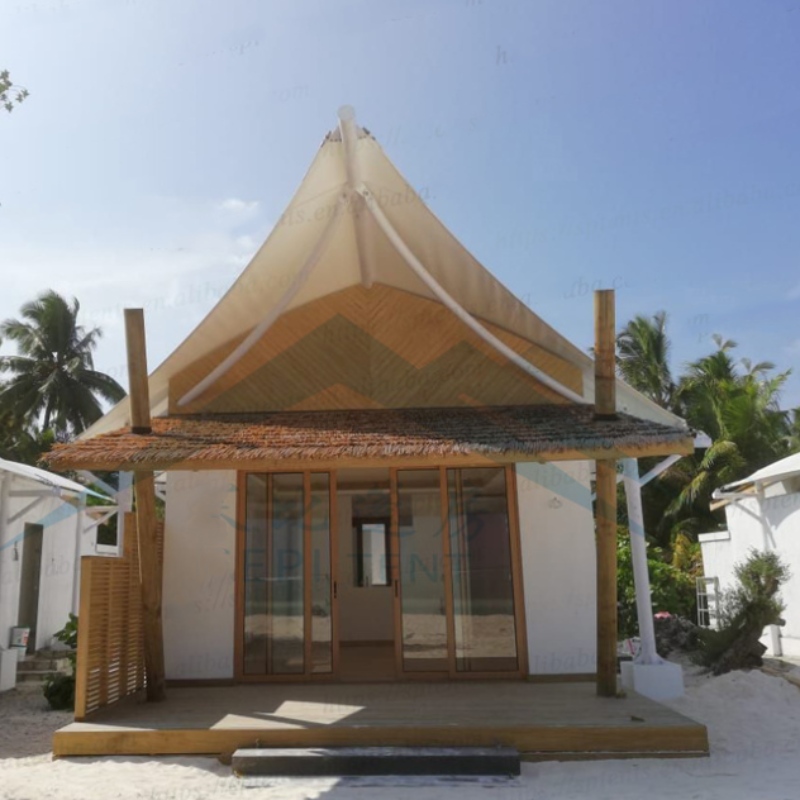 Malediivien merenrantarantahotellien majoituspaikkojen teltat